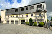Frontbild Büroetage im EG, Zentrale Lage - ca. 200 m² mit Tiefgarage