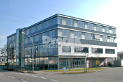 Frontbild repräsentatives Bürogebäude - im Alleinauftrag - 2 Etagen á ca. 850 m² - teilbar ab ca. 450 m²